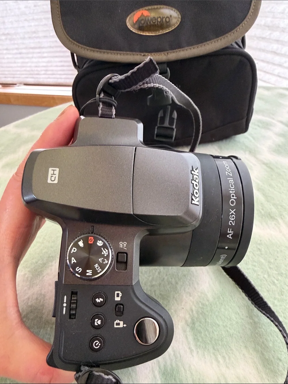 Kodak Black EasyShare Z981 Digital Camera with Black Carry Bag